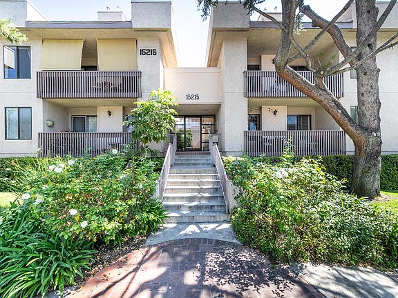 2nd image of 15215 Magnolia Blvd Unit 225