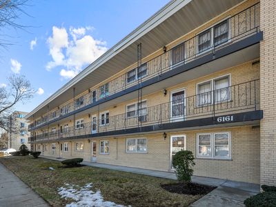 6161 W Higgins Ave APT 102, Chicago, IL, 60630