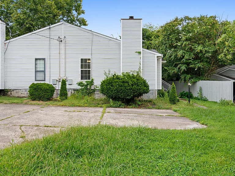3056 Casa Dr — Photo 29