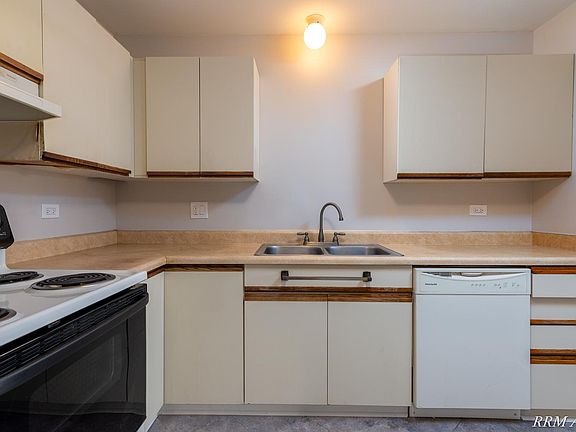 5th image of 918 N Pioneer Rd #2E