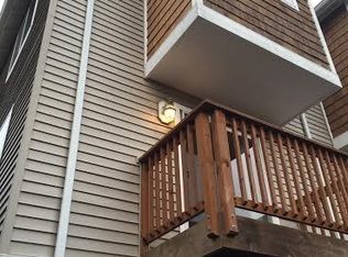 9214 17th Ave SW, Seattle, WA 98106