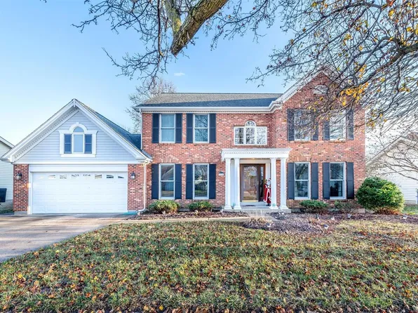 3710 Avenue De Paris Dr, Florissant, MO 63034