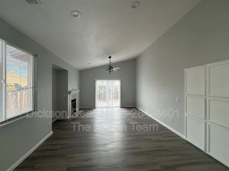 3 bed, 2.0 bath, 1471 sqft, $2,435 — Photo 3