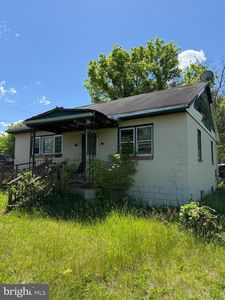 229 Wilson St, Paw Paw, WV, 25434