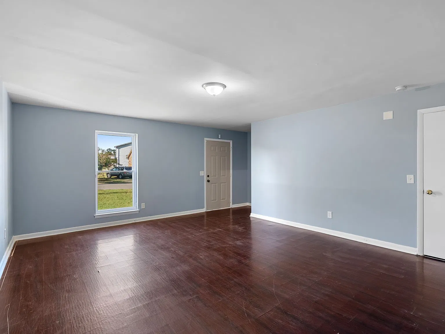 3 bed, 1.5 bath, 1340 sqft, $1,700 — Photo 3