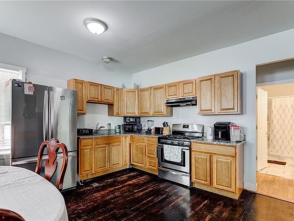 4th image of 547 Park Ave