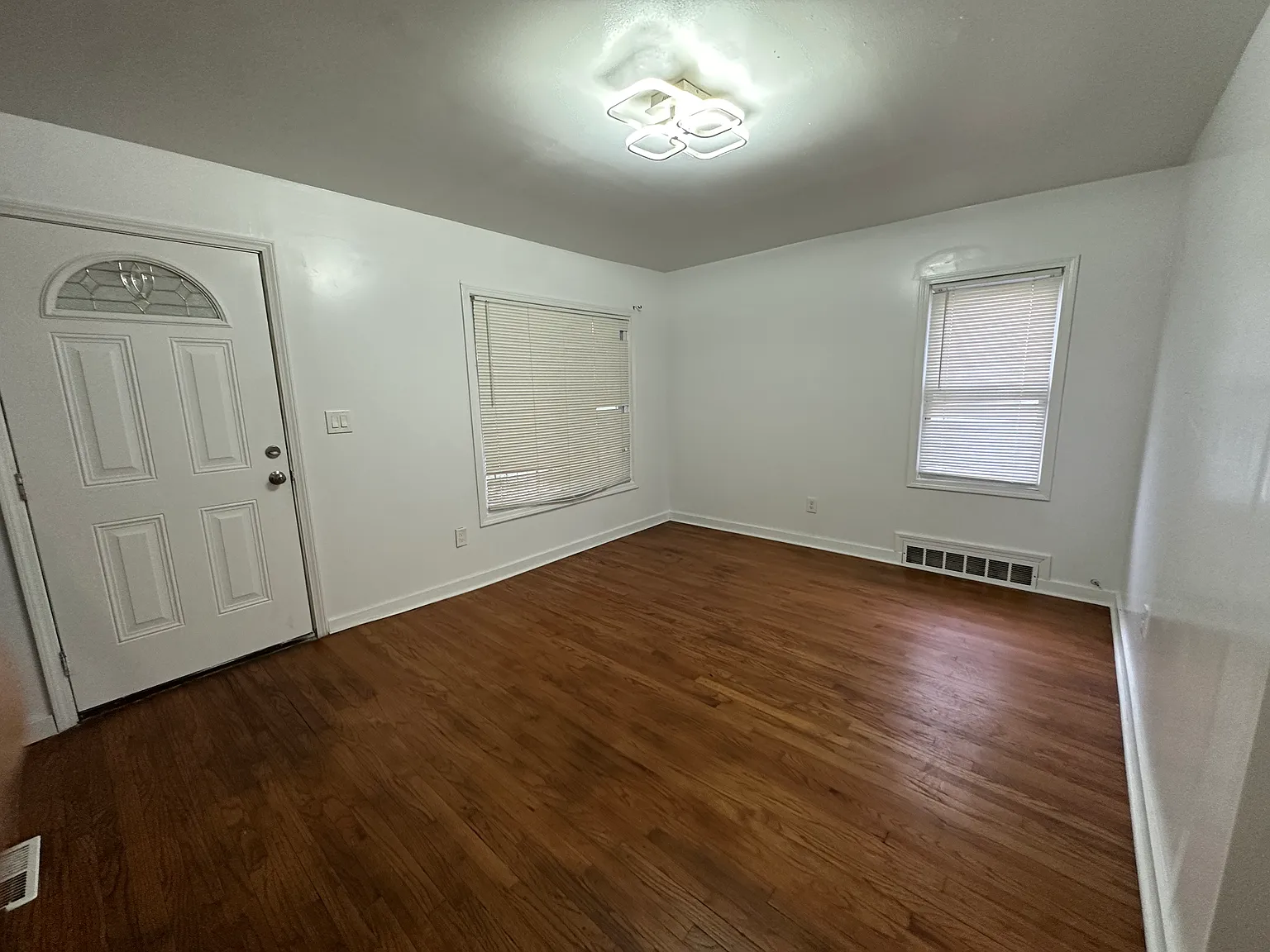 2 bed, 1119 sqft, $1,300 — Photo 3