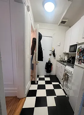 Rented by Prince Real Estate Associates LLC | media 24