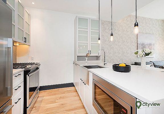 4th image of 10 Montieth St APT 424