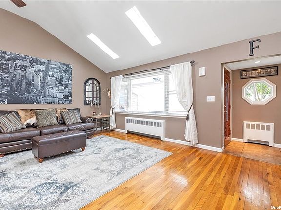 3rd image of 1731 Washington Ave