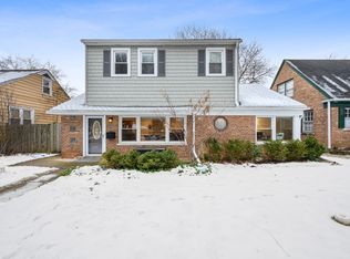 2108 Cleveland St, Evanston, IL 60202