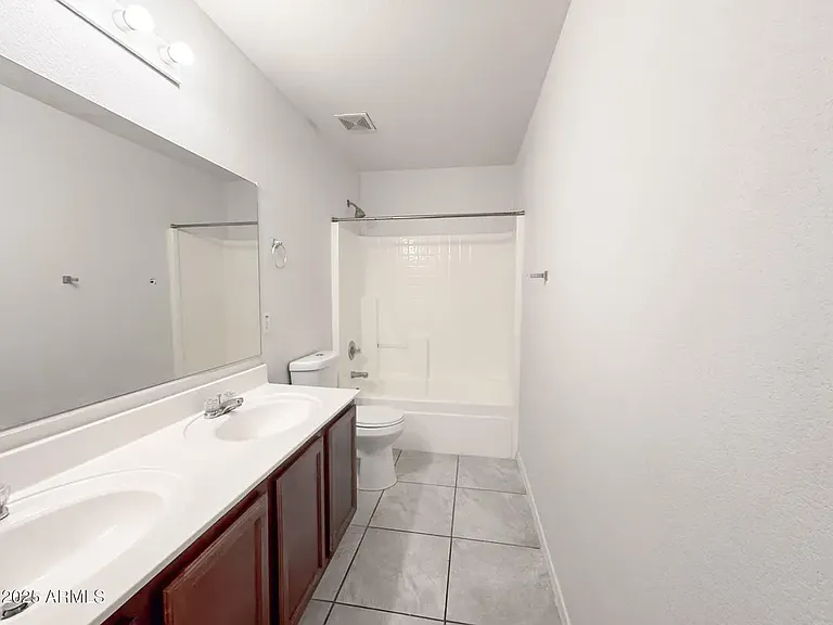 N 82nd Gln — Photo 17