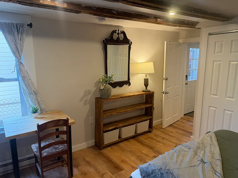 629 N Queen St — Photo 12