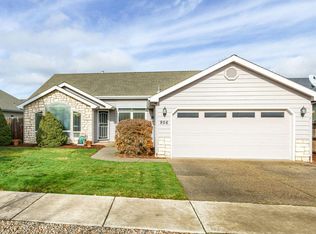 956 Birmingham St, Medford, OR 97501