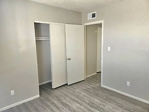 1725 W Vogel Ave #4 — Photo 10
