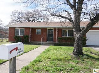 106 Shady Ln, Gatesville, TX 76528
