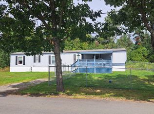 21 Goff Rd, Dexter, ME 04930