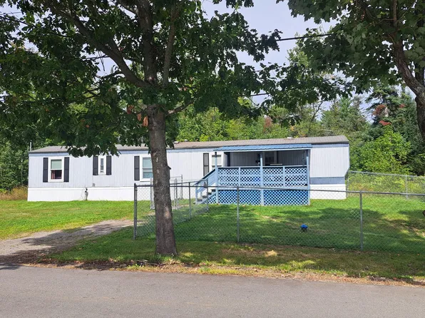 21 Goff Road, Dexter, ME 04930