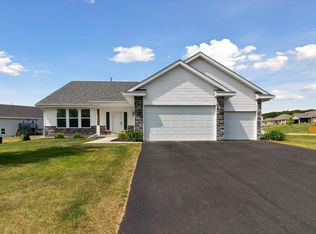 705 E Mason Dr, Edgerton, WI 53534