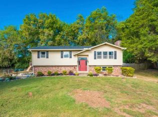 10527 Blakewood Dr, Knoxville, TN 37922