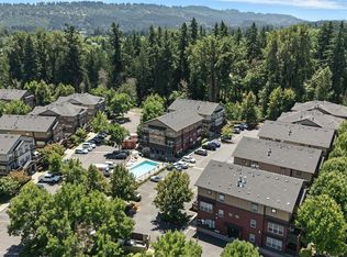 22802 SW Forest Creek Dr Unit 200, Sherwood, OR