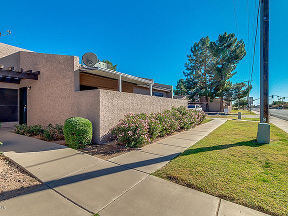 2nd image of 629 N Mesa Dr APT 2