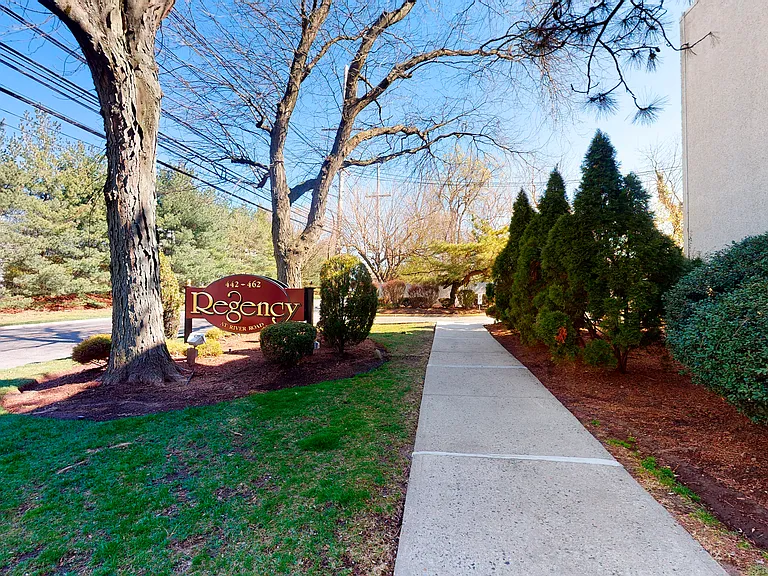 450 River Rd #C — Photo 2