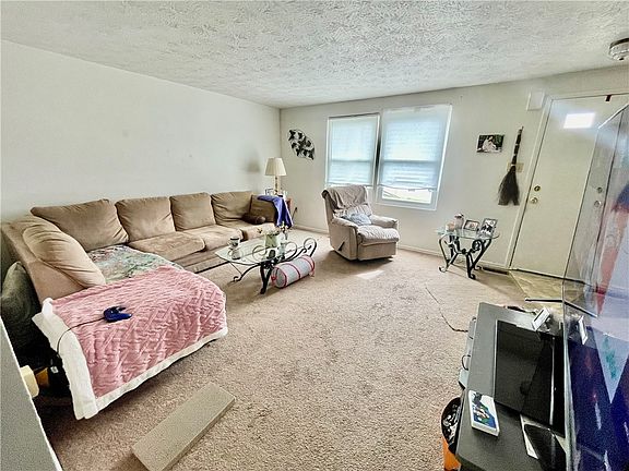 5th image of 604 Countryside Dr