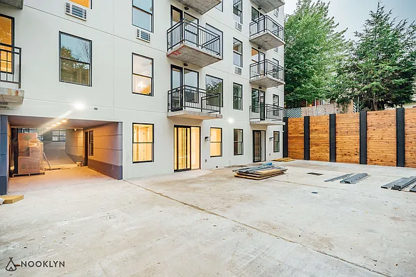 Rented by Nooklyn NYC LLC | media 32