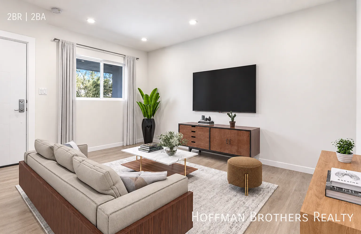 1570 Yosemite Dr Los Angeles, CA 90041 — Photo 1