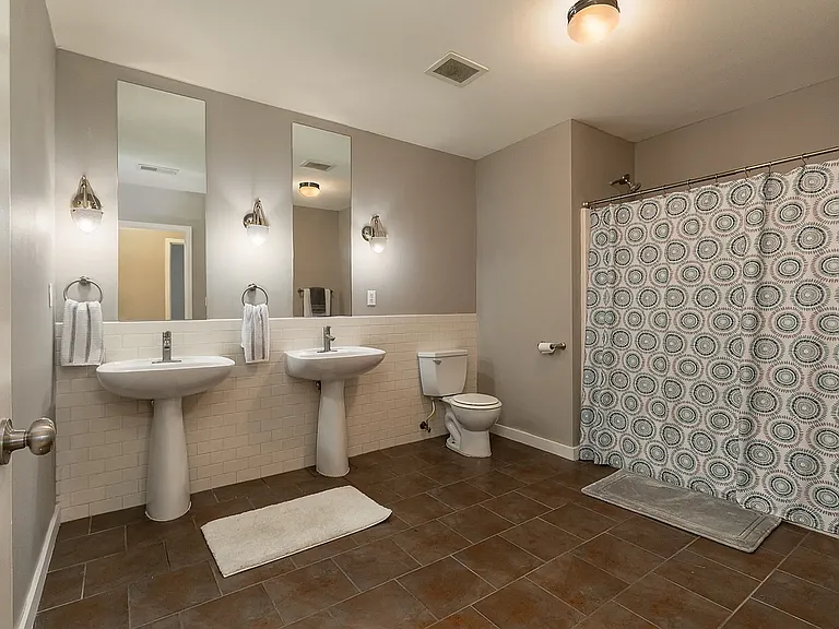 Six23 - 1 bedroom, Bathroom