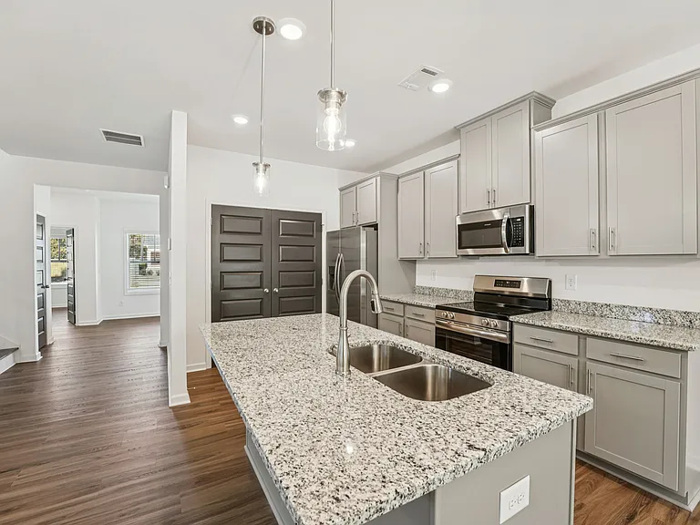 Quinn Residences at Dorchester Place — Photo 82