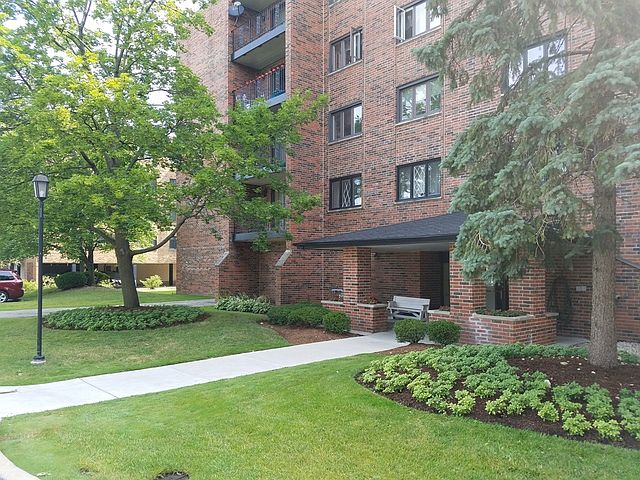 1st image of 9346 Landings Ln Unit 204