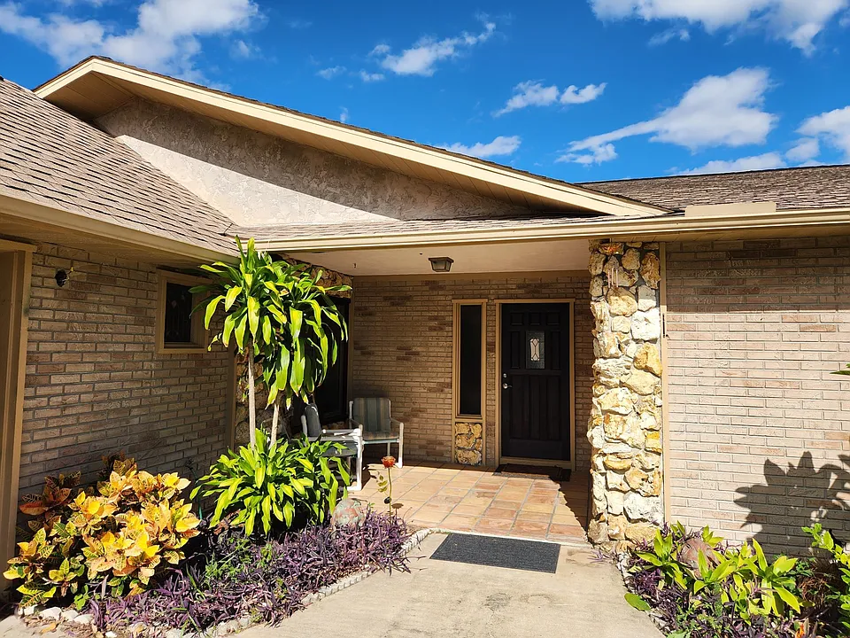 4431 Doris Dr