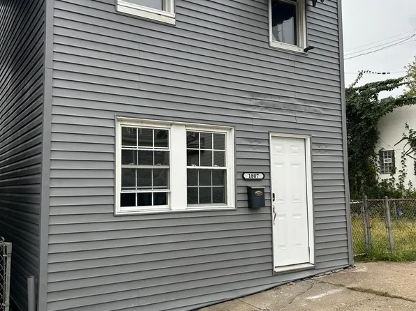 1807 McClure St, Homestead, PA 15120
