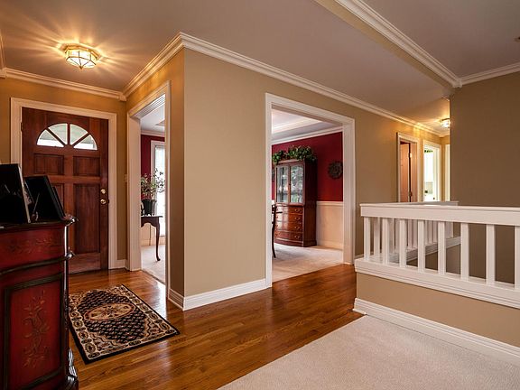 3rd image of 12010 Parkland Ct