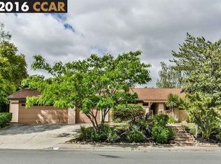 208 Mountaire Pkwy, Clayton, CA 94517