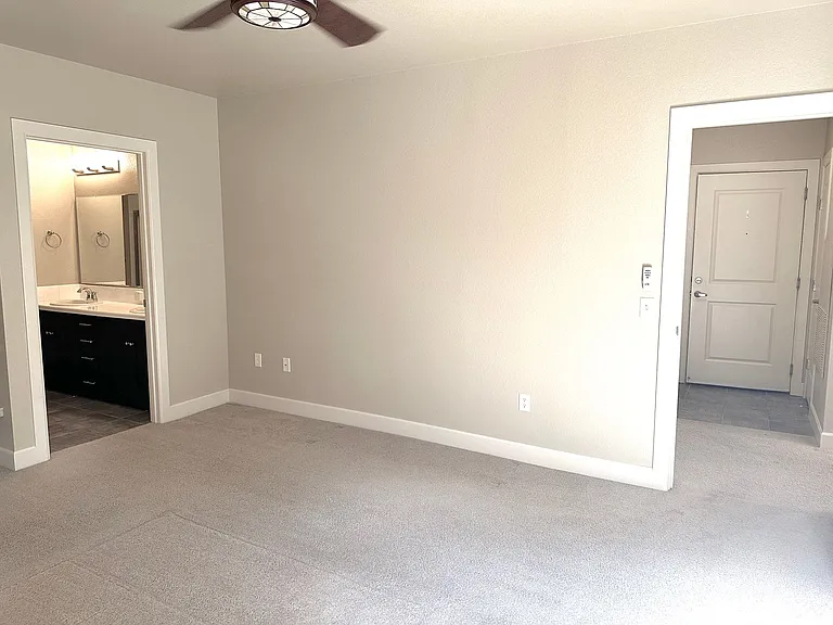 412 S 13th St #317 — Photo 15