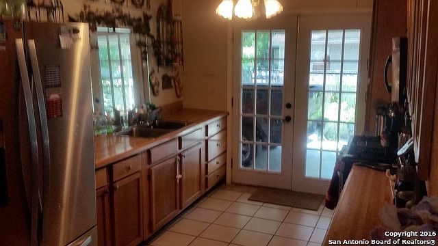 2nd image of 528 Sims Ave