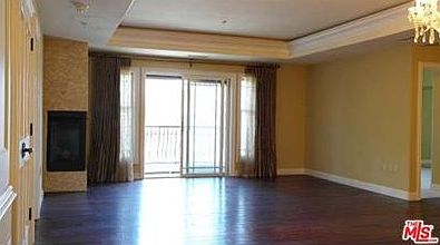 1st image of 837 S Crenshaw Blvd #303