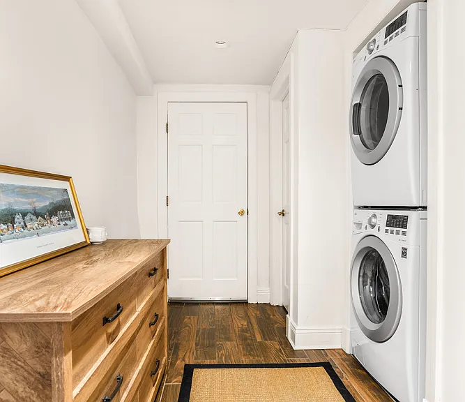 473 Hudson St #1 — Photo 9