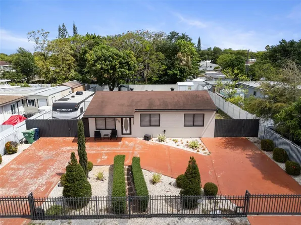 915 Atlantic Ave, Opa Locka, FL 33054