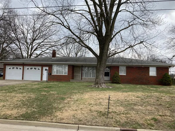 104 Hanover St, Germantown, IL 62245