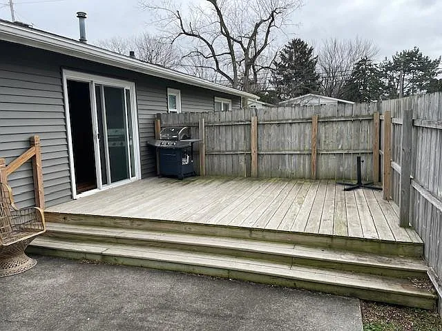 221 Bucyrus Ave — Photo 12