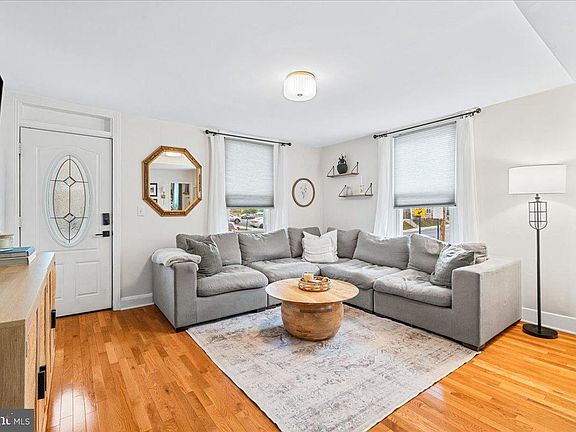 5th image of 46 Hamilton Ave