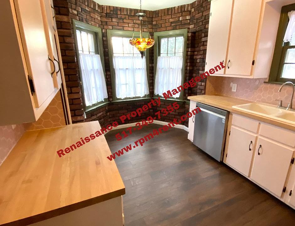 5271 Park Lake Rd, East Lansing, MI 48823 Zillow