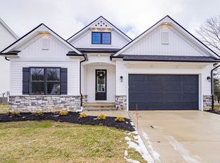 9118 Dove Ct, Mentor, OH