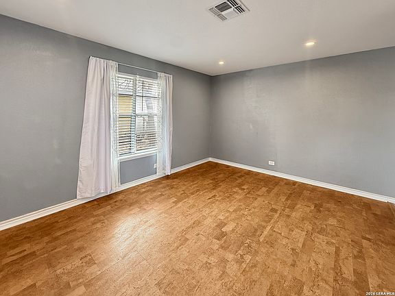 3rd image of 114 Shadowlight Terrace