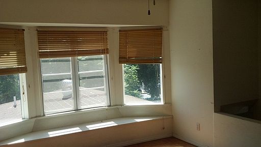 4th image of 6425 Garvanza Ave