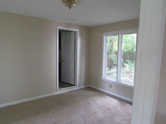 5th image of 6262 N Park Ave